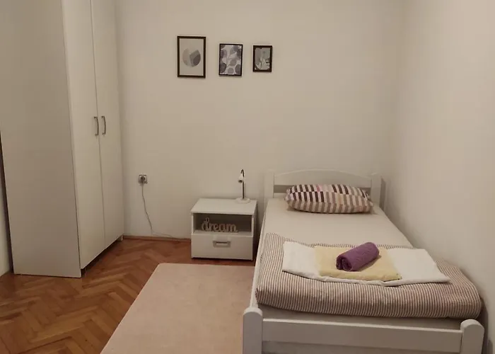 Natura Guest house *