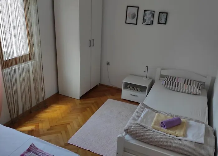 Natura Guest house *